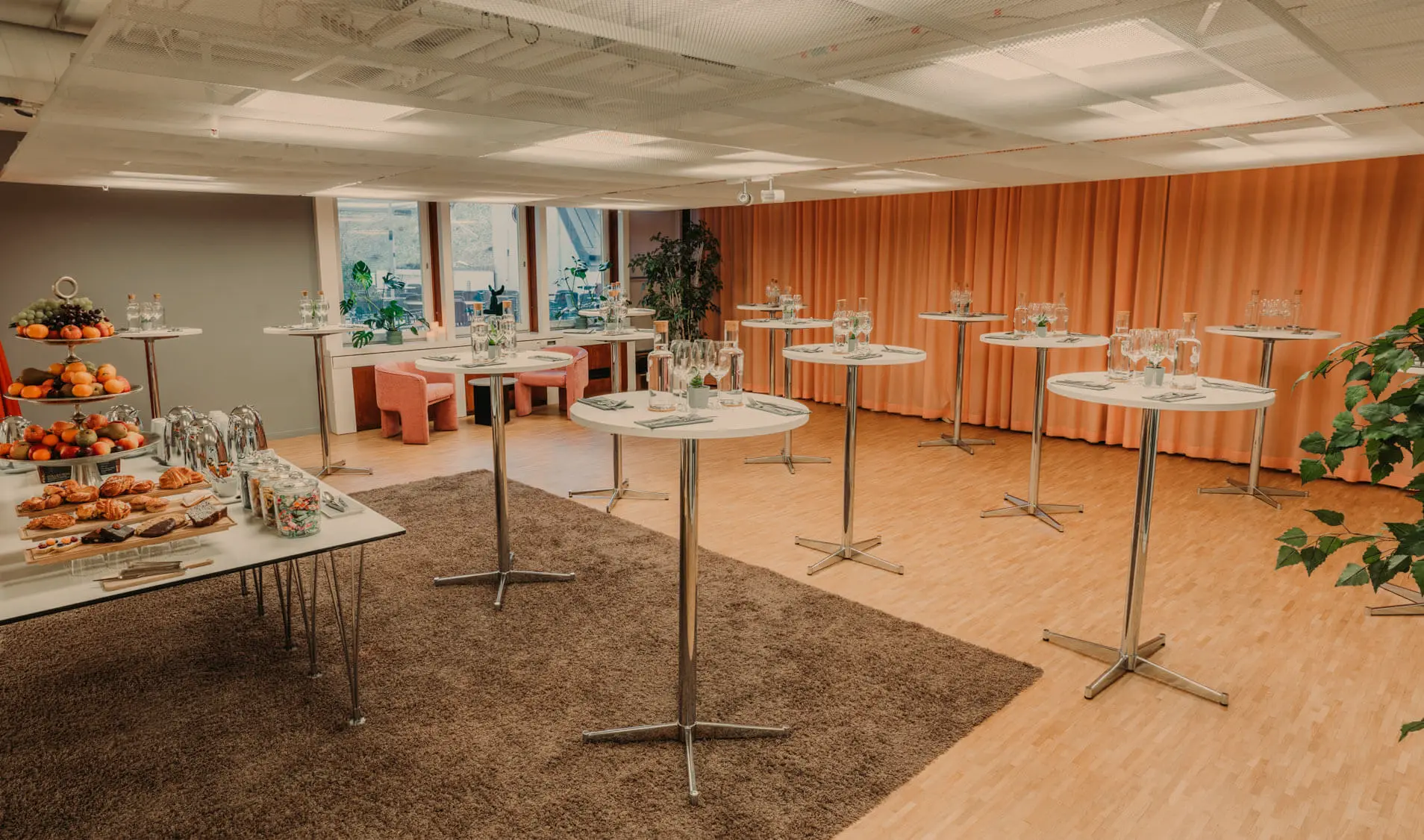 Saga Lounge - up to 80 people.