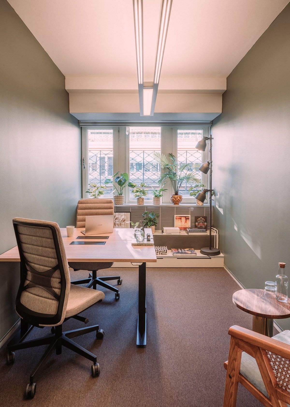 Från det lilla kontoret...