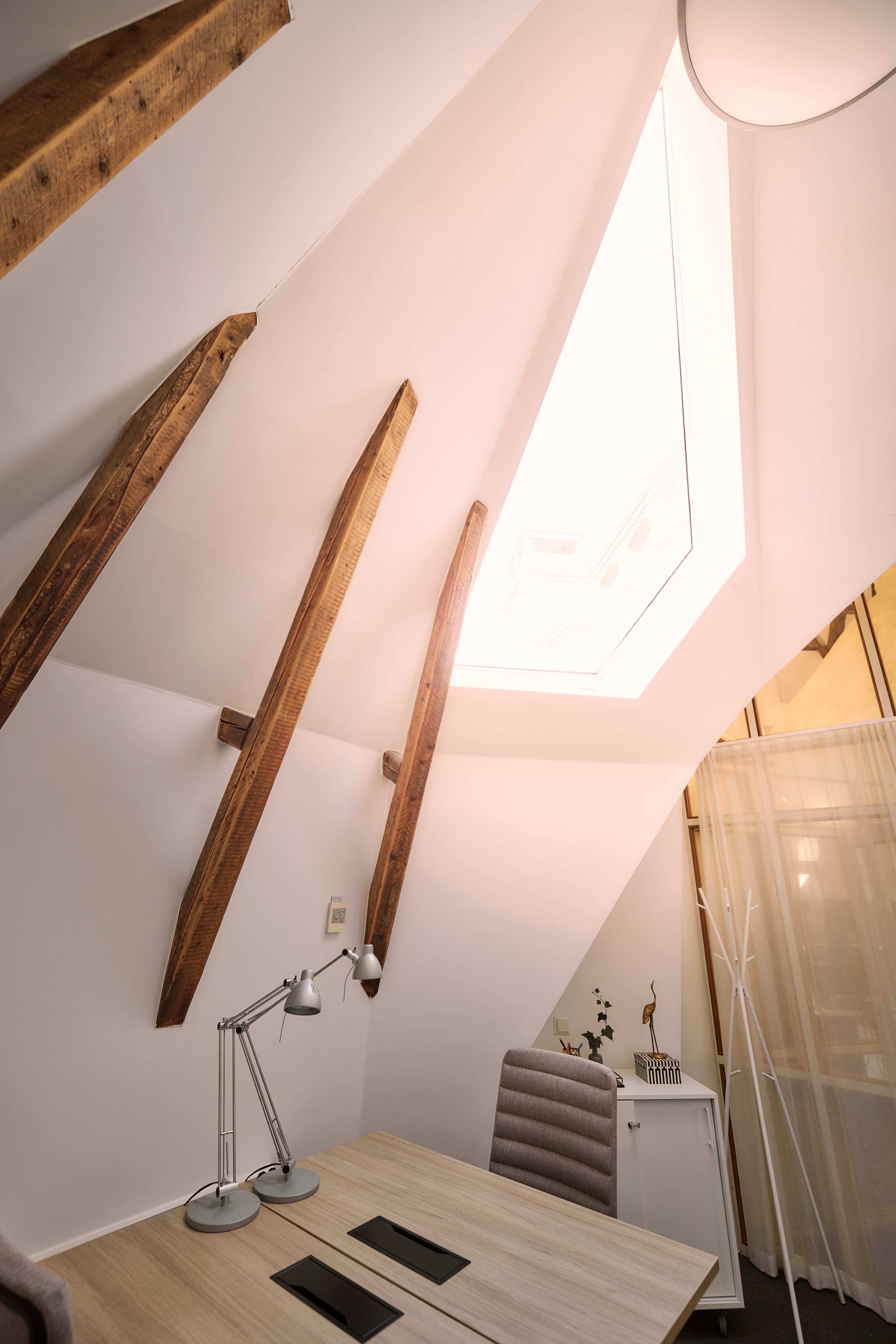 Kontor 717 23kvm fönster 7A Strandvägen.jpg