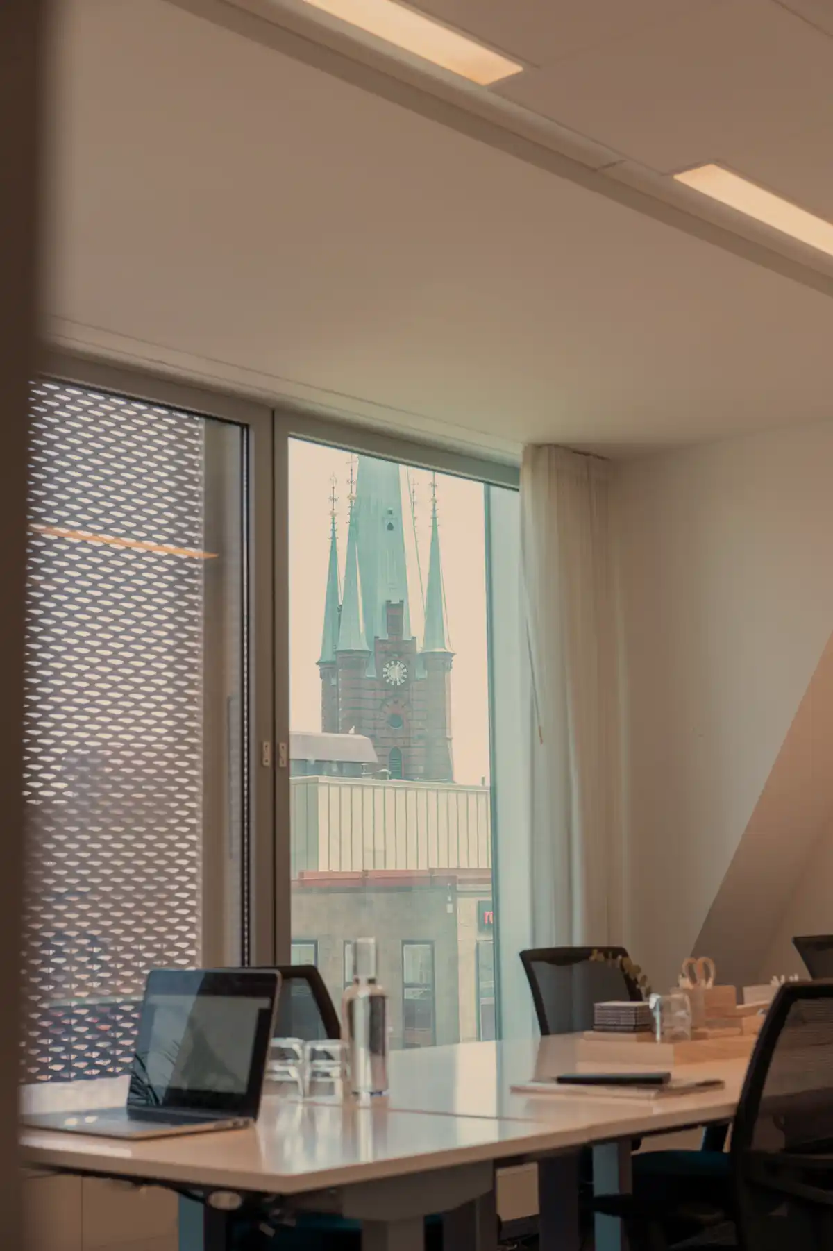 Room 917 - up to 6 people.